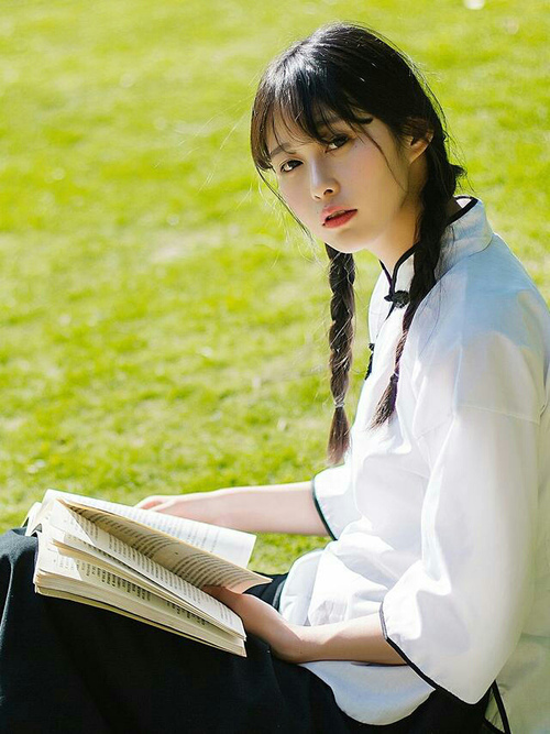 爱游戏官方-球队备战应对突发情况，女足比赛紧急调整，女足比赛分析