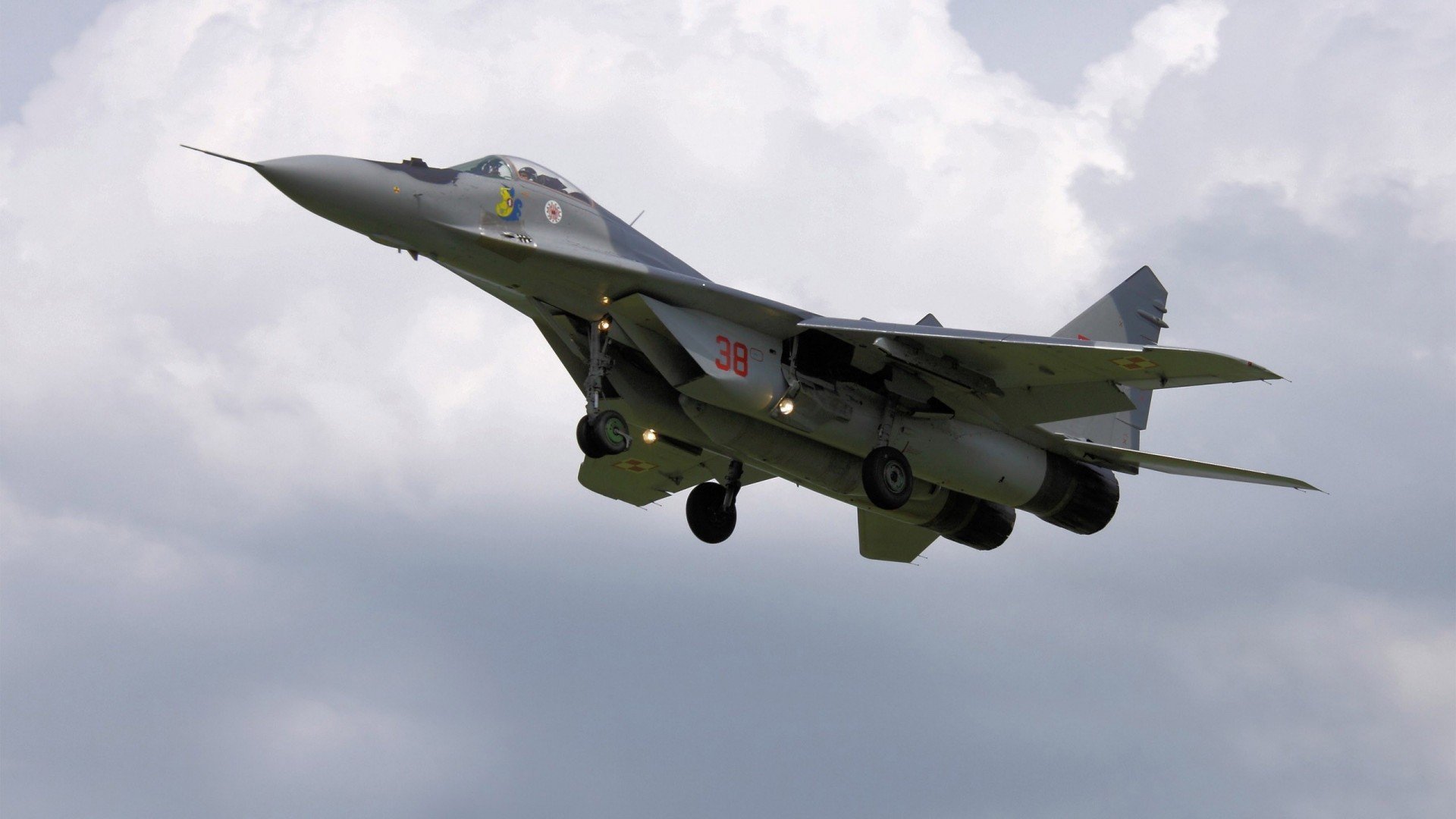 篮球青训注重基础动作培养夯实发展根基,篮球青训课教学教案